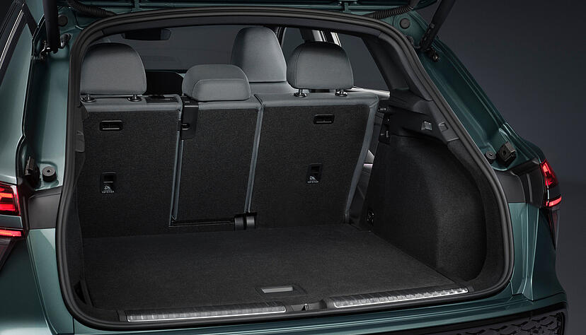 Luggage compartment,
Colour: Sage green