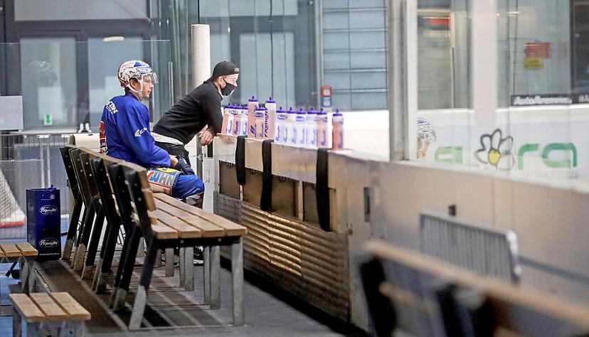 Erst einmal sind die Falken wieder raus aus dem Spielbetrieb.
Foto: Ralf Seidel Erst einmal sind die Falken wieder raus aus dem Spielbetrieb.
Foto: Ralf Seidel