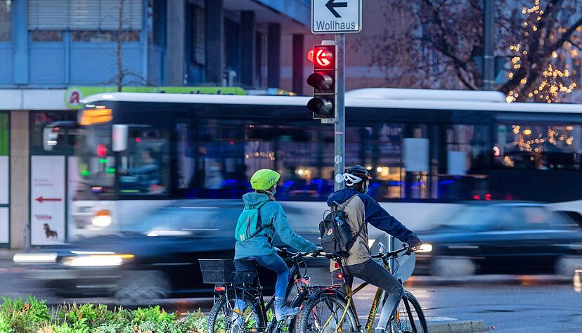 Fahrradfahrer haben es in Heilbronn nicht immer leicht, der ADFC sieht aber deutliche Fortschritte bei der Infrastruktur.
Fotos: Berger/Veigel
