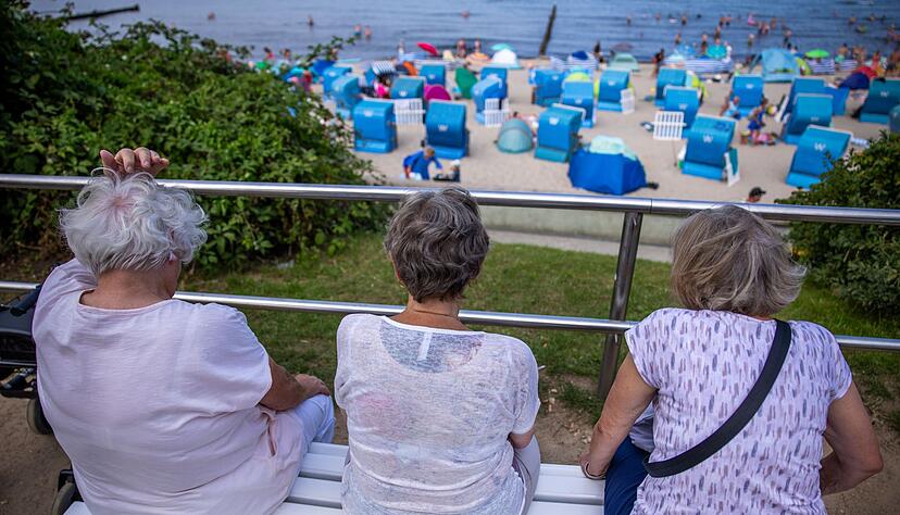 Menschen über 65 Jahren machten etwa 85 Prozent aller hitzebedingten Todesfälle aus. (Symbolbild)