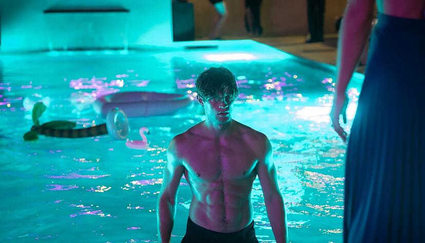 Damian Hardung ist in Serien immer mal wieder mit nacktem Oberkörper zu sehen.