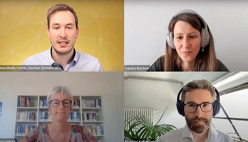 Moderator Bastian Zimmermann (oben links), Sandra Wachter (oben rechts), Ulrike Luxburg (unten links) und Matthias Kettemann diskutierten über KI. Moderator Bastian Zimmermann (oben links), Sandra Wachter (oben rechts), Ulrike Luxburg (unten links) und Matthias Kettemann diskutierten über KI.
