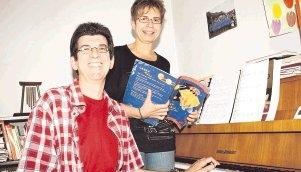Sie haben beide viel Freude an der Musik und geben dies weiter: Beate und Dirk Bosse leiten die Chorgemeinschaft Bad Rappenau /Babstadt.Foto: Christine Weller