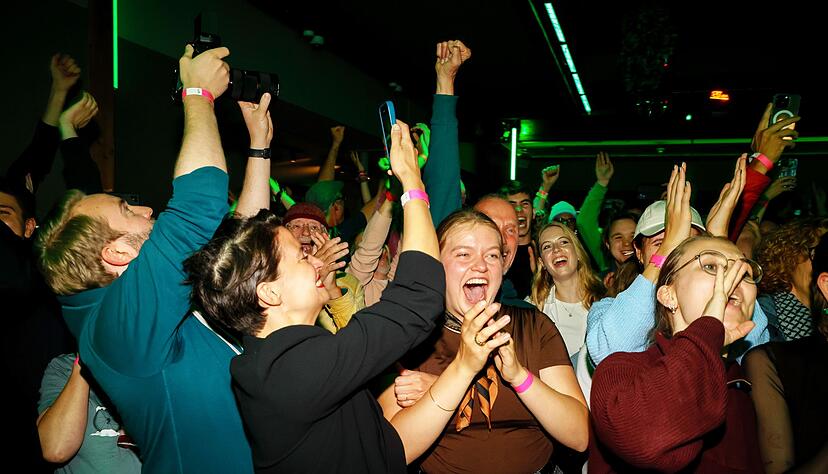 Nach dem Volksentscheid muss Hamburg die Klimaneutralität von 2045 auf 2040 vorziehen. Nach dem Volksentscheid muss Hamburg die Klimaneutralität von 2045 auf 2040 vorziehen.