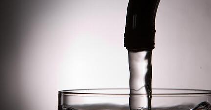 Armaturen können Schadstoffe an das Trinkwasser abgeben, das hat die Stiftung Warentest herausgefunden. Armaturen können Schadstoffe an das Trinkwasser abgeben, das hat die Stiftung Warentest herausgefunden.