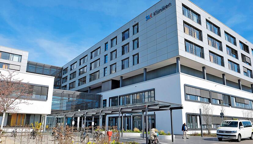 Mit den Neubauten der Kliniken am Plattenwald (im Bild) und am Gesundbrunnen kann die SLK einen effizienten Krankenhausbetrieb gewährleisten. Mit den Neubauten der Kliniken am Plattenwald (im Bild) und am Gesundbrunnen kann die SLK einen effizienten Krankenhausbetrieb gewährleisten.