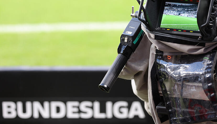 Das Spiel VfB Stuttgart gegen den FSV Mainz 05 wird live im TV und Stream übertragen. Das Spiel VfB Stuttgart gegen den FSV Mainz 05 wird live im TV und Stream übertragen.