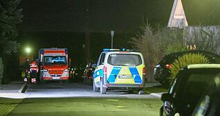 Rettungskr&auml;fte und Einsatzkr&auml;fte der Polizei in Seckach.