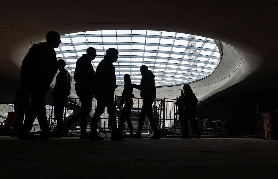Einen Blick in den neuen Tiefbahnhof k&ouml;nnen die Besucher am Osterwochenende erhaschen.