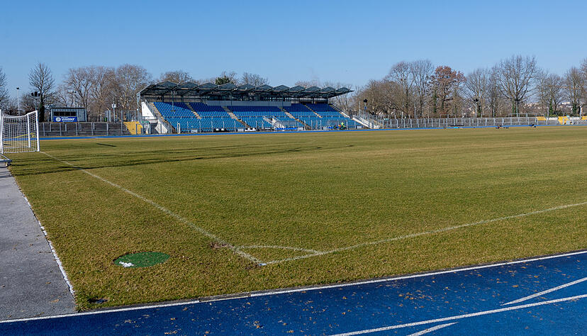 So langsam lüftet sich das Geheimnis um die Umbaukosten für das Frankenstadion. So langsam lüftet sich das Geheimnis um die Umbaukosten für das Frankenstadion.