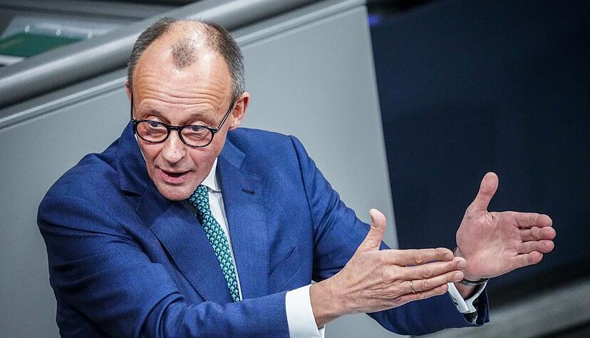 Friedrich Merz, CDU-Bundesvorsitzender und Unionsfraktionsvorsitzender, spricht im Bundestag. Friedrich Merz, CDU-Bundesvorsitzender und Unionsfraktionsvorsitzender, spricht im Bundestag.