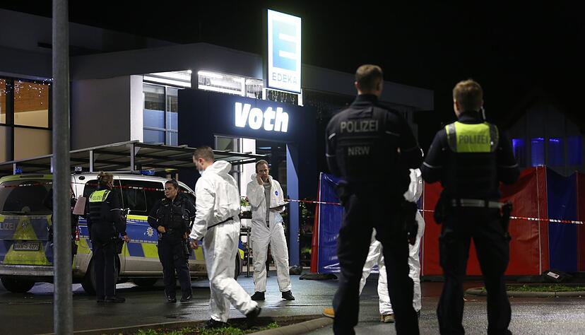 Der Junge sei so schwer verletzt worden, dass er noch vor Ort starb. Der Junge sei so schwer verletzt worden, dass er noch vor Ort starb.