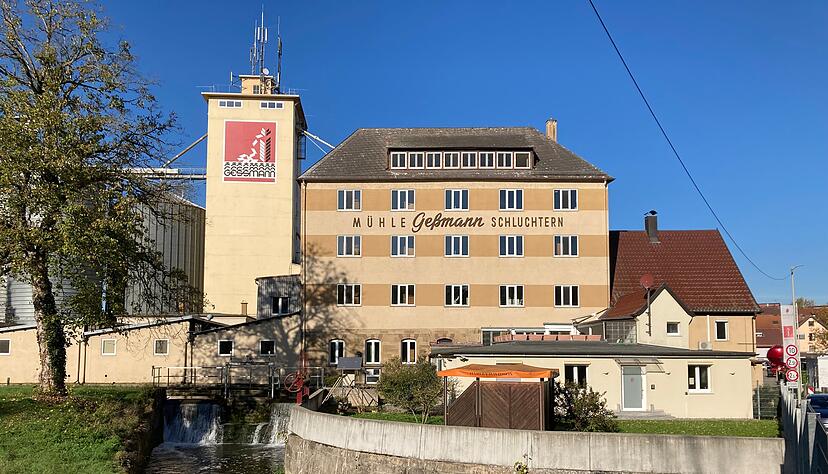 Die Mühle Geßmann im Leingartener Stadtteil Schluchtern beeindruckt durch ihre Größe. Neun Mahlstühle sorgen für gleichmäßig feine Mehle. Foto: Jörg Kühl Die Mühle Geßmann im Leingartener Stadtteil Schluchtern beeindruckt durch ihre Größe. Neun Mahlstühle sorgen für gleichmäßig feine Mehle. Foto: Jörg Kühl