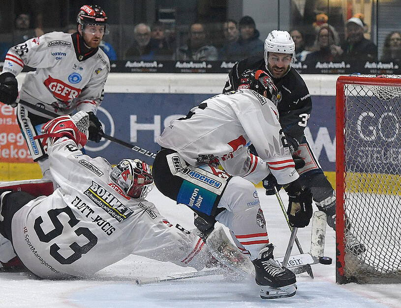 Doch im Heimspiel ließen sich die Heilbronner Falken den Schneid nicht abkaufen und machten erneut Dampf.