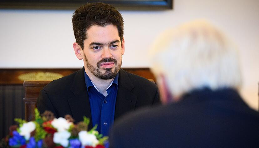 Lahav Shani wurde in Belgien ausgeladen - nun gibt es Gesten der Solidarität, auch durch den Bundespräsidenten. Lahav Shani wurde in Belgien ausgeladen - nun gibt es Gesten der Solidarität, auch durch den Bundespräsidenten.