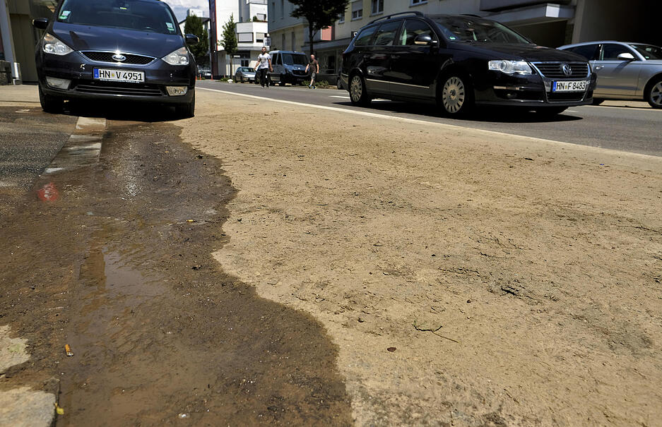 Aufr&auml;umarbeiten nach dem Unwetter