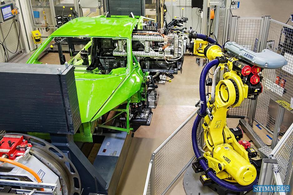 Audi AG in Heilbronn am 10.06.2014: Karosseriefertigung f&uuml;r Lamborghini.