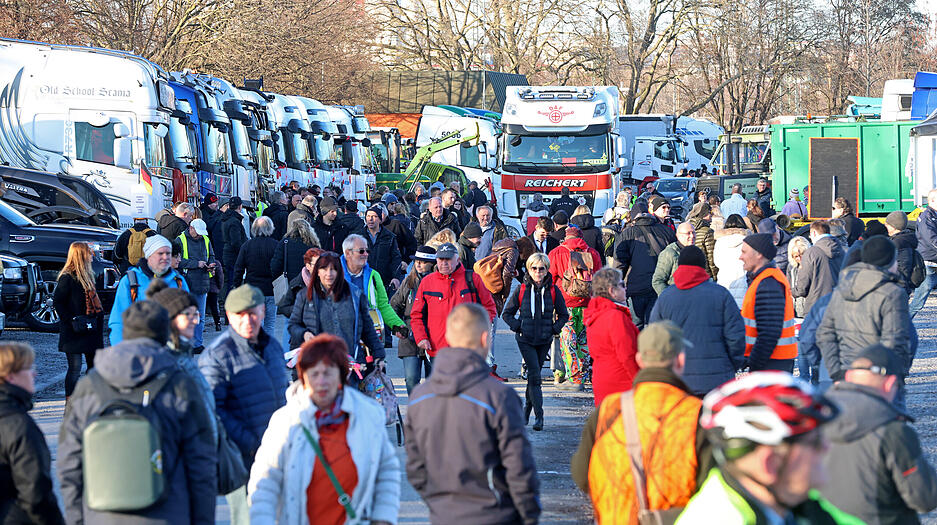 Fußmarsch und Fahrzeug-Korso: Demo gegen Ampel-Politik in Heilbronn