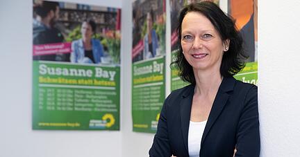 Gr&uuml;nen-Politikerin Susanne Bay, hat sich in ihrem Wahlkreis behauptet. 30 Prozent der W&auml;hlerstimmen geben R&uuml;ckenwind, seien aber auch eine gro&szlig;e Verantwortung, sagt die 56-J&auml;hrige.
Foto: Andreas Veigel