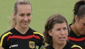 Hockeynationalspielerin Natascha Keller wird vor ihrem 300. L&auml;nderspiel geehrt.