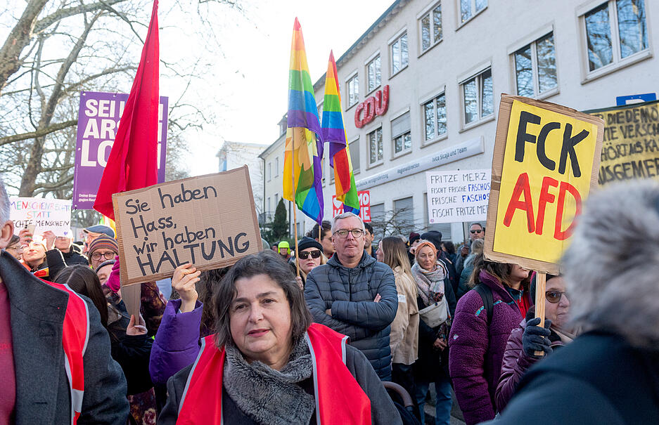 Das Netzwerk gegen Rechts hat zu einer Kundgebung am Samstagnachmittag in Heilbronn aufgerufen.
