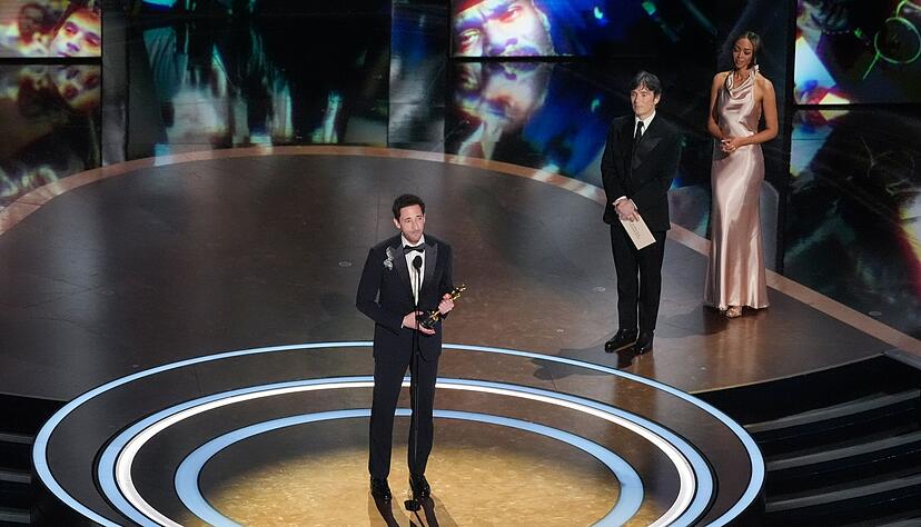 Adrien Brody bedankte sich ausführlich auf der Oscar-Bühne. Adrien Brody bedankte sich ausführlich auf der Oscar-Bühne.