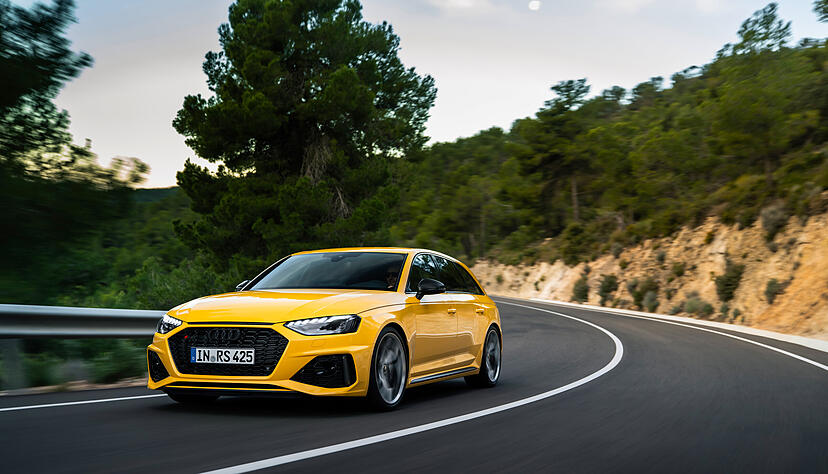 Knalliges Imolagelb ist eine von drei Farben für das Sondermodell Audi RS 4 Avant Edition 25 Jahre.