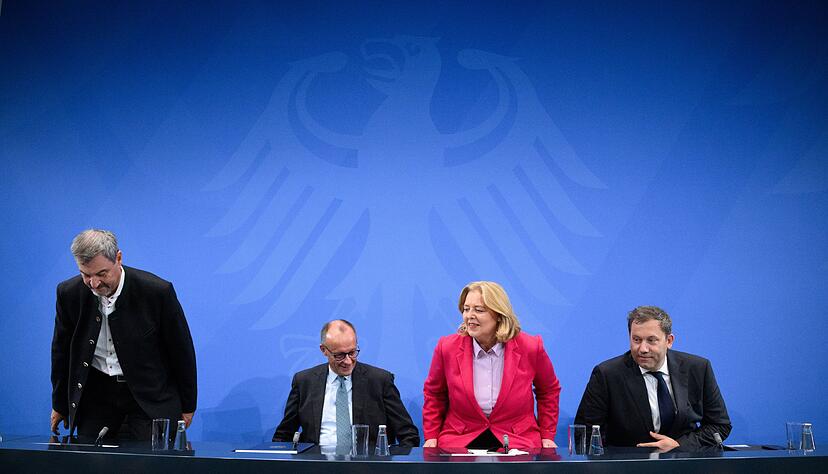 Schwarz-Rot will mit der Stahlindustrie sprechen. Schwarz-Rot will mit der Stahlindustrie sprechen.