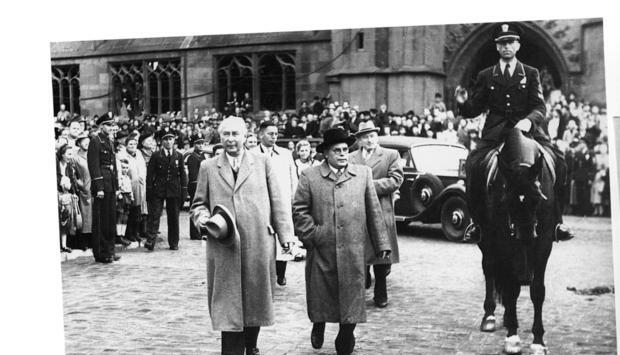 1950: Bundespr&auml;sident Heuss und Oberb&uuml;rgermeister Meyle auf dem Heilbronner Marktplatz.