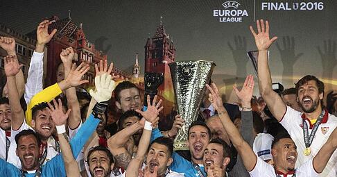 Mit Sevilla feiert erneut eine spanische Mannschaft einen europäischen Titel. Foto: Georgios Kefalas