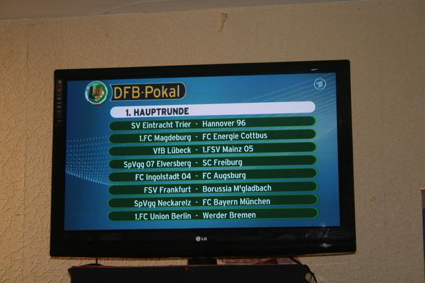 Der »David« hat den »Goliath« gezogen: Der deutsche Fußball-Rekordmeister Bayern München tritt bei der SpVgg Neckarelz an. Der »David« hat den »Goliath« gezogen: Der deutsche Fußball-Rekordmeister Bayern München tritt bei der SpVgg Neckarelz an.