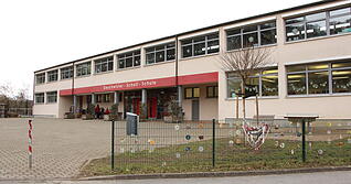 Die Grundschule Forchtenberg soll erweitert werden, um die Kinder aus Ernsbach k&uuml;nftig mit dort unterzubringen.