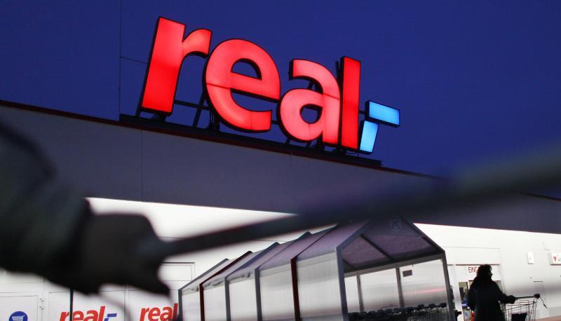 Steht die Supermarktkette mit 276 Real-Märkten und 34.000 Beschäftigten vor der Zerschlagung.