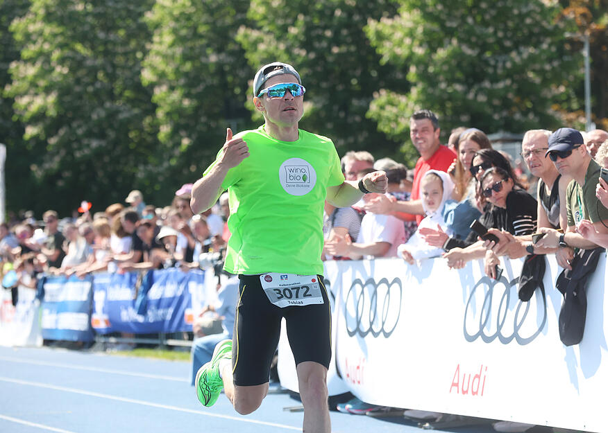 Tobias Feyrer wurde beim Heilbronner Trollinger Marathon 2025 dritter. Tobias Feyrer wurde beim Heilbronner Trollinger Marathon 2025 dritter.