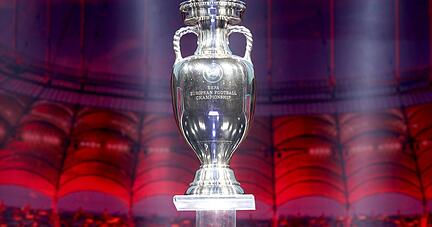 Das Objekt der Begierde: Der EM-Pokal wird am 11. Juli überreicht. Foto: dpa