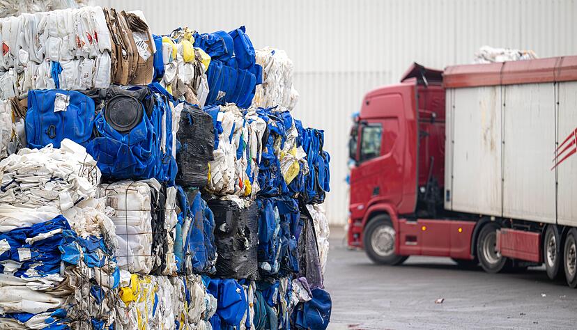 Das Firmengelände im Bereich Industriehäfen.