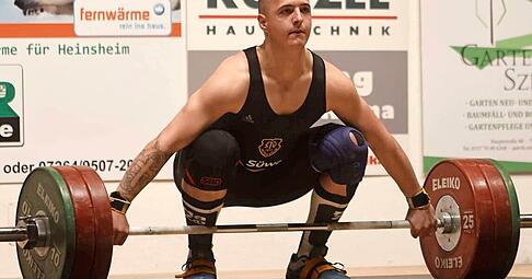 Tanislav Angelov hat die Zweitliga-Riege des TSV Heinsheim mit 128 Relativpunkten beim AC Weinheim angef&uuml;hrt.