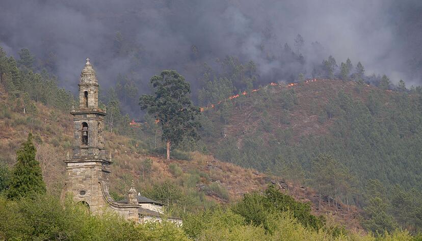 Die Brände haben im August bereits vier Menschenleben gefordert. Die Brände haben im August bereits vier Menschenleben gefordert.