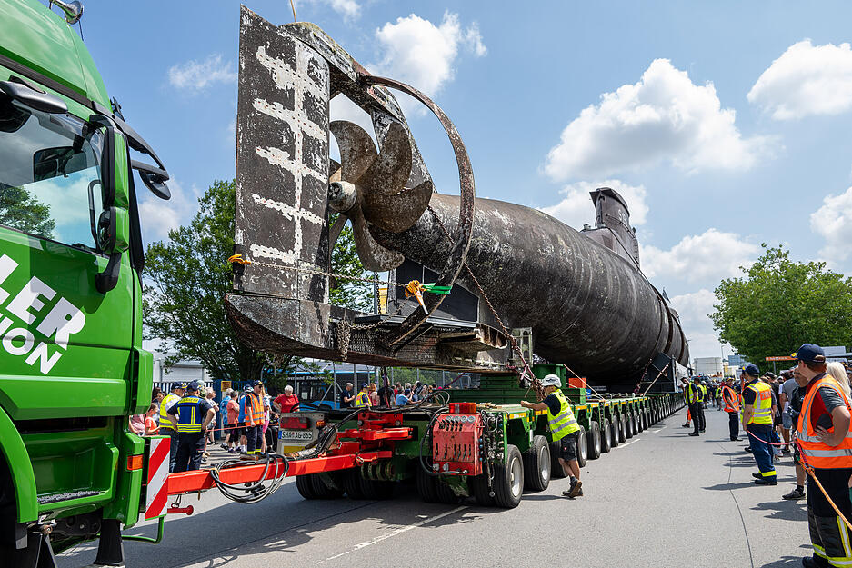 Der Transport des Stahlkolosses hatte in den vergangenen Wochen für Begeisterung im Kraichgau gesorgt.