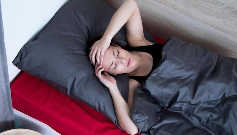 In der Corona-Pandemie kommen viele im Bett schlechter zur Ruhe als sonst. In der Corona-Pandemie kommen viele im Bett schlechter zur Ruhe als sonst.