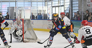 Die Eisb&auml;ren Heilbronn haben Spiel drei verloren. Reutlingen k&ouml;nnte sich damit am Sonntag im Eisstadion am Europaplatz den Titel sichern.