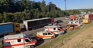 Ein tödlicher Unfall hat sichauf der A6 bei Bad Rappenau ereignet. Ein tödlicher Unfall hat sichauf der A6 bei Bad Rappenau ereignet.