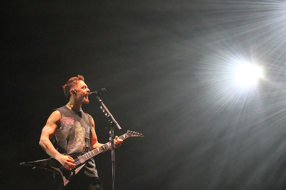 Die britische Band Bullet for my Valentine ist am Dienstagabend gemeinsam mit der US-Metalband Trivium zu Gast in der Hanns-Martin-Schleyer-Halle Stuttgart.