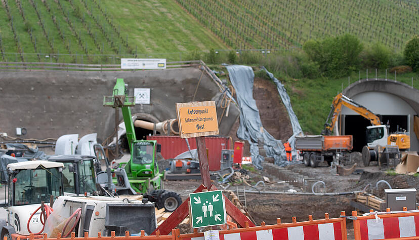 Die Arbeiten im Schemelsbergtunnel kommen voran.
