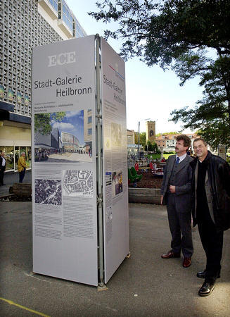 Infosäule zur ECE Stadtgalerie Heilbronn Oktober 2004. Foto: HSt-Archiv