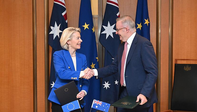 Geschafft: EU-Kommissionspr&auml;sidentin von der Leyen und Australiens Premier Albanese geben den Abschluss der Verhandlungen bekannt.