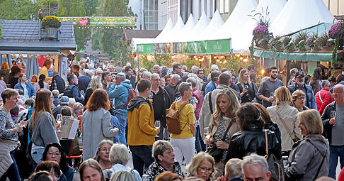 Das Heilbronner Weindorf zieht auch im Jahr 2025 Besuchermassen in die Innenstadt. Doch mit den Umsätzen sind nicht alle Gastronomen und Wengerter zufrieden.