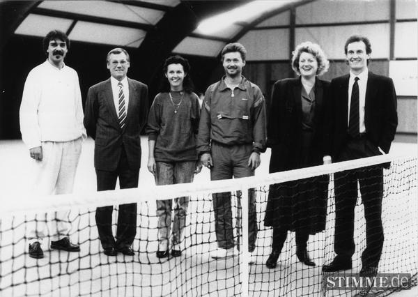 1987: Die Organisatoren des ersten  50 000-Dollar-Turniers Heilbronn Open in den Talheimer Tennishallen 1988. 
Von links: Michael-Martin Andree, Hauptsponsor Hans Luithle, Marga Eimüllner, Turnierdirektor Peter Litterer, CAT-Chefin Monika Thunert und Sean Sorensen. 1987: Die Organisatoren des ersten  50 000-Dollar-Turniers Heilbronn Open in den Talheimer Tennishallen 1988. 
Von links: Michael-Martin Andree, Hauptsponsor Hans Luithle, Marga Eimüllner, Turnierdirektor Peter Litterer, CAT-Chefin Monika Thunert und Sean Sorensen.