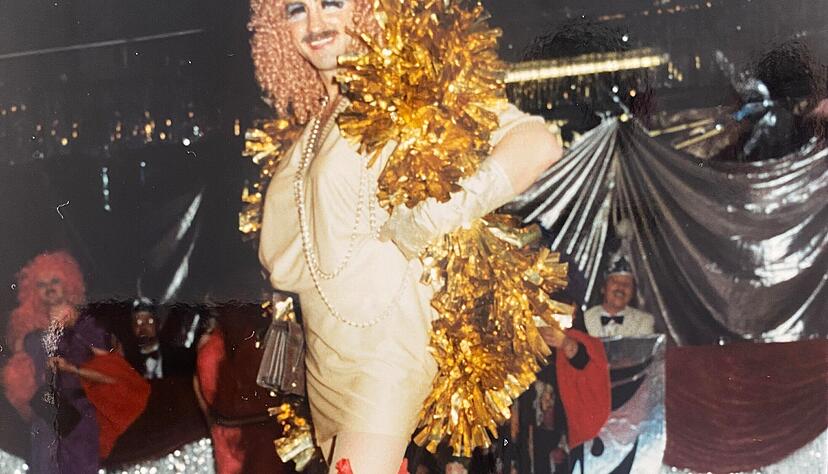 Langes Bein, Per&uuml;cke und hohe Schuhe: So trat Reinhold Bauer fr&uuml;her gemeinsam mit den anderen Mitgliedern des M&auml;nnerballetts auf.