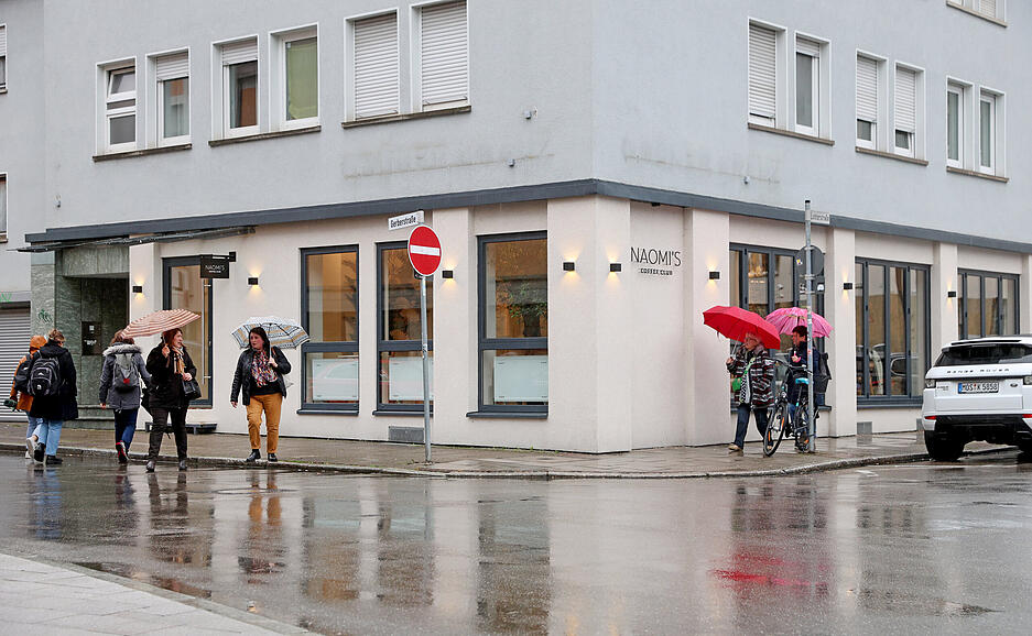 Februar: Naomi’s Cafe in der Lohtorstraße ist gut gestartet. Das ehemalige Restaurant und 
Hotel Grüner Kranz wurde dafür aufwendig umgebaut.